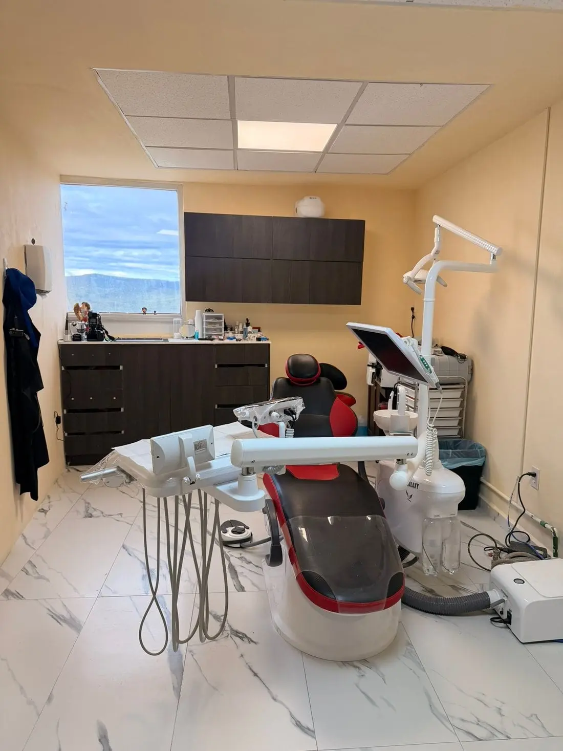 Unidad dental del consultorio 3111 en Hospital Moscati, con vista a Juriquilla